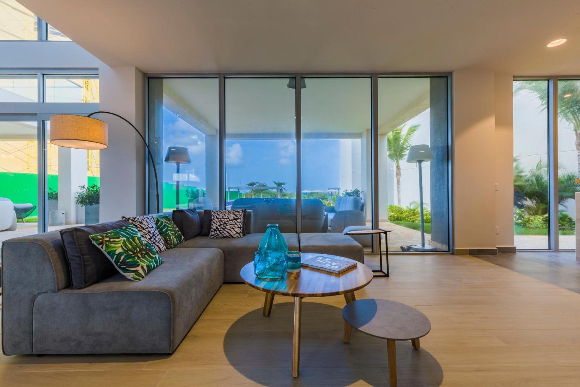 Azure Beach Residences Palm Beach Exterior foto